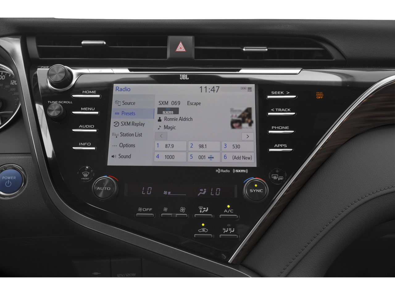 2019 Toyota Camry Hybrid SE