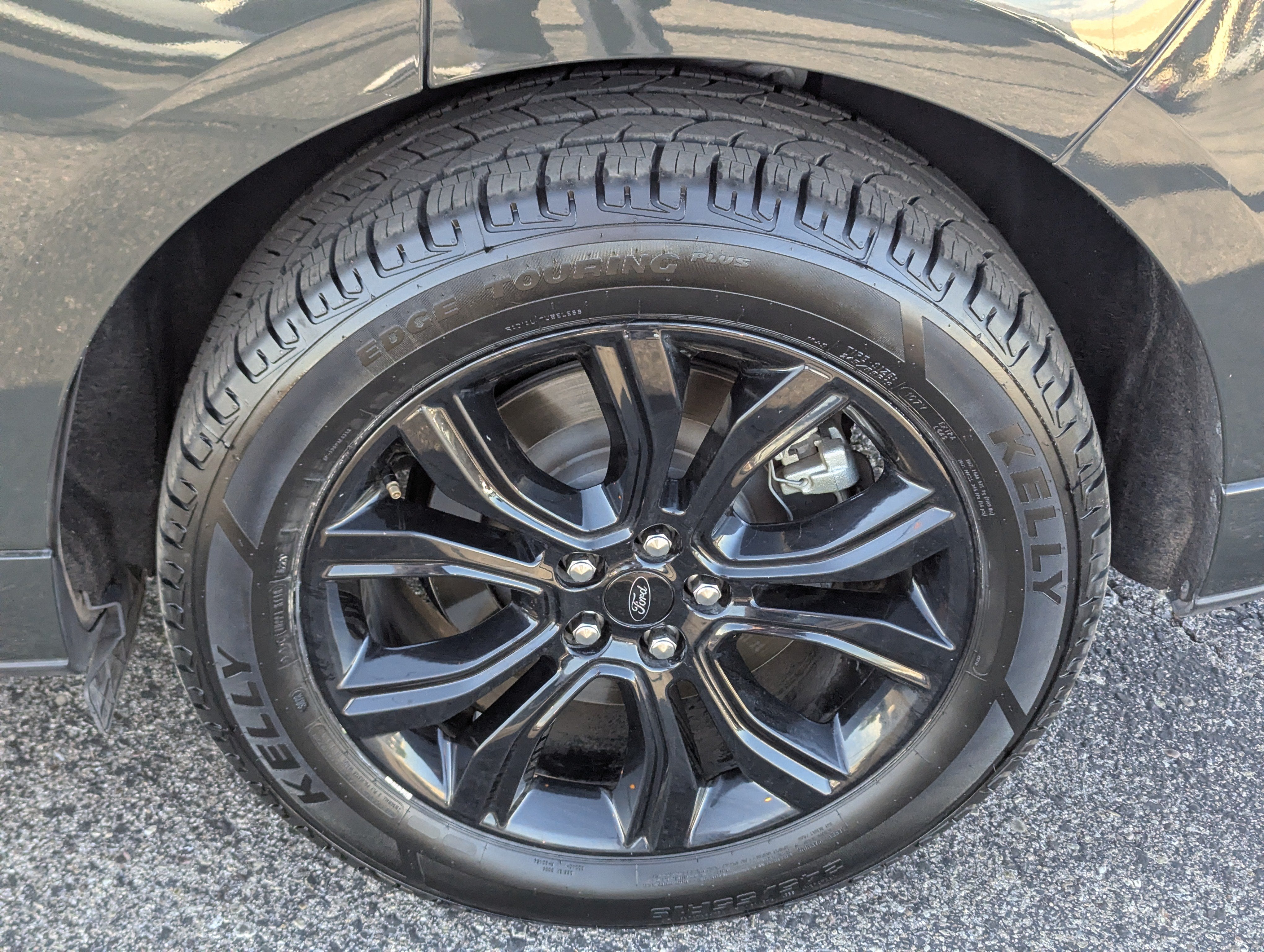 2024 Ford Edge SE