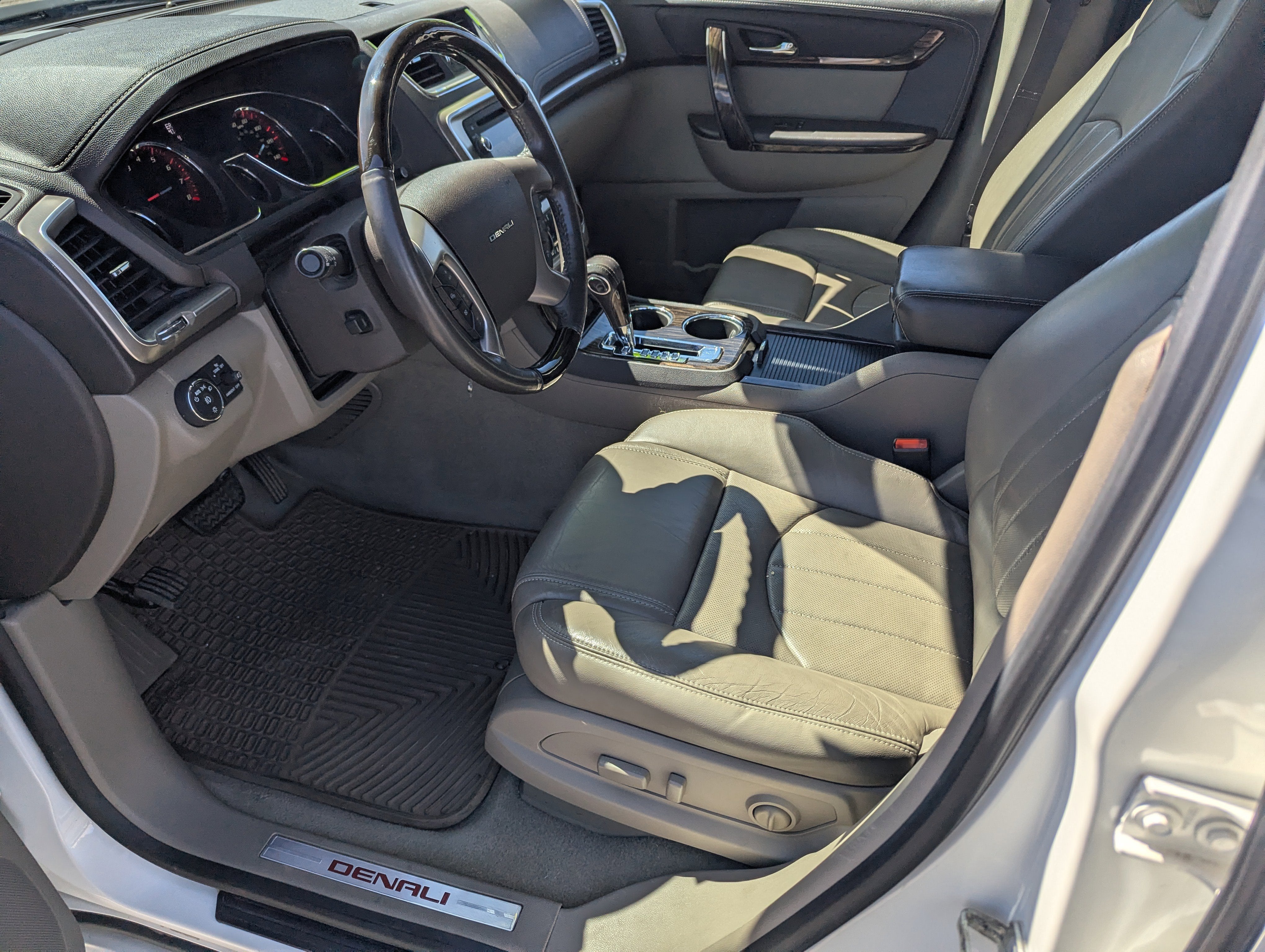 2015 GMC Acadia Denali