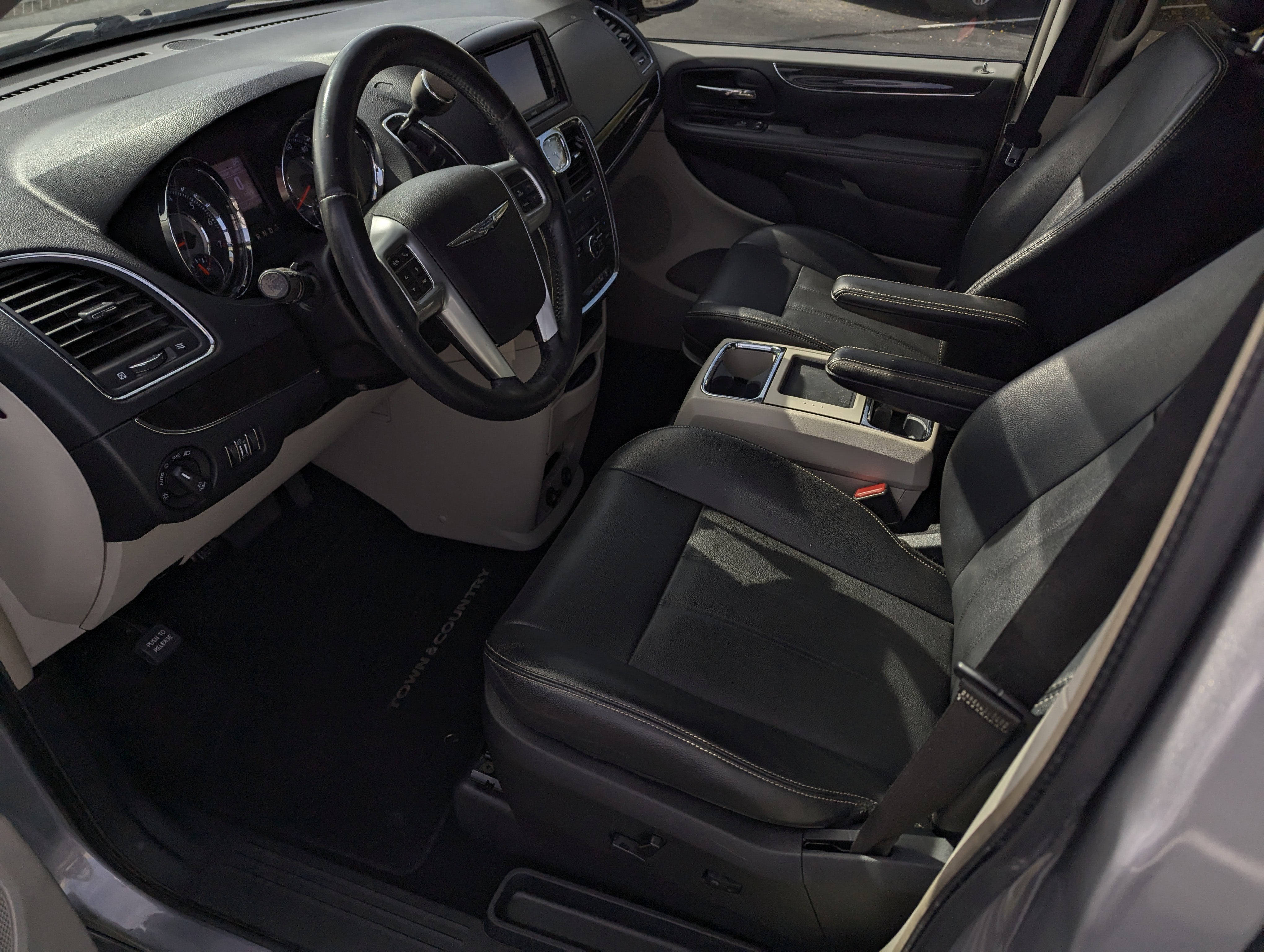 2013 Chrysler Town & Country Touring