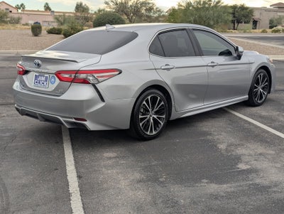 2019 Toyota Camry Hybrid SE