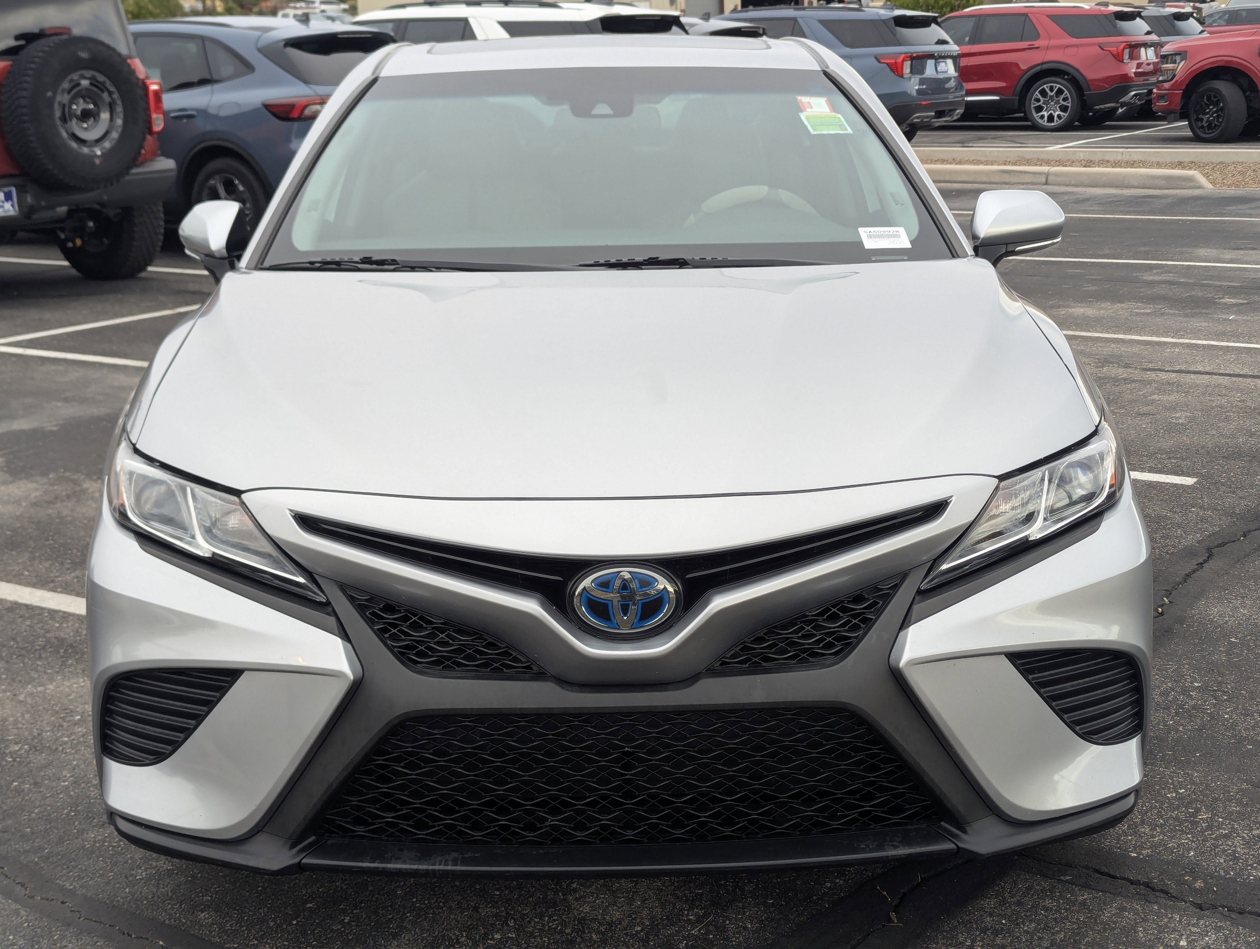 2019 Toyota Camry Hybrid SE