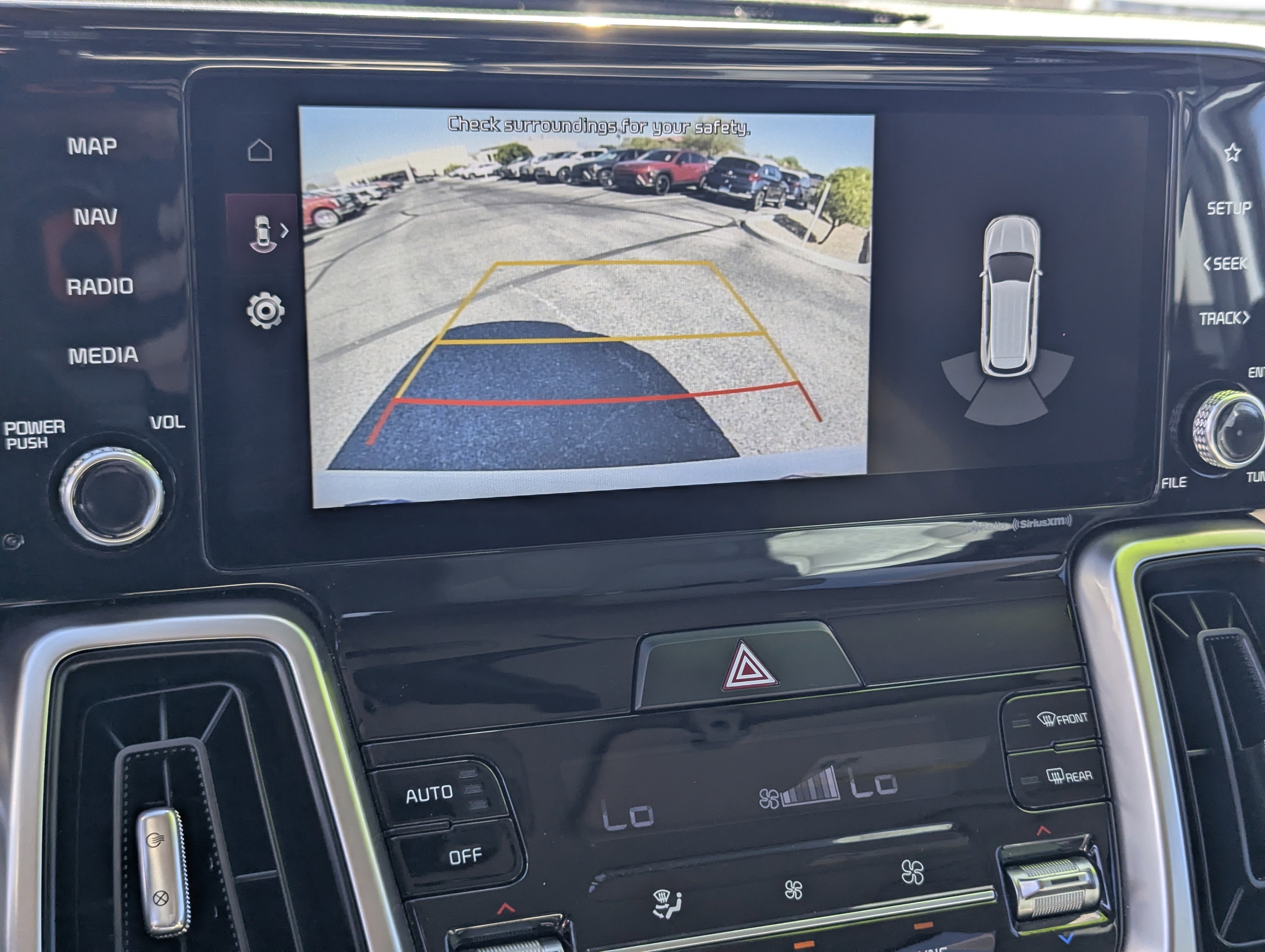 2022 Kia Sorento S - Photo 13