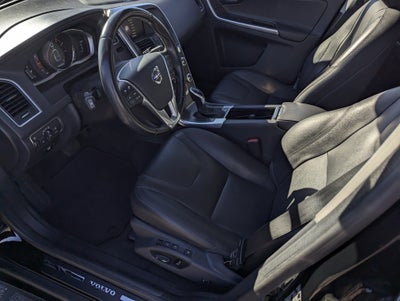 2016 Volvo XC60 T5 Drive-E Platinum